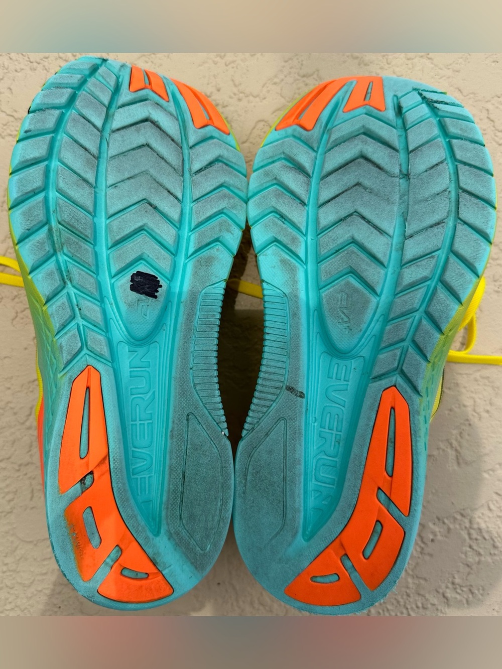 Saucony Kinvara 10 Neon Yellow NYC Marathon Edition Running Shoes Size 9.5 VGC - Picture 13 of 14